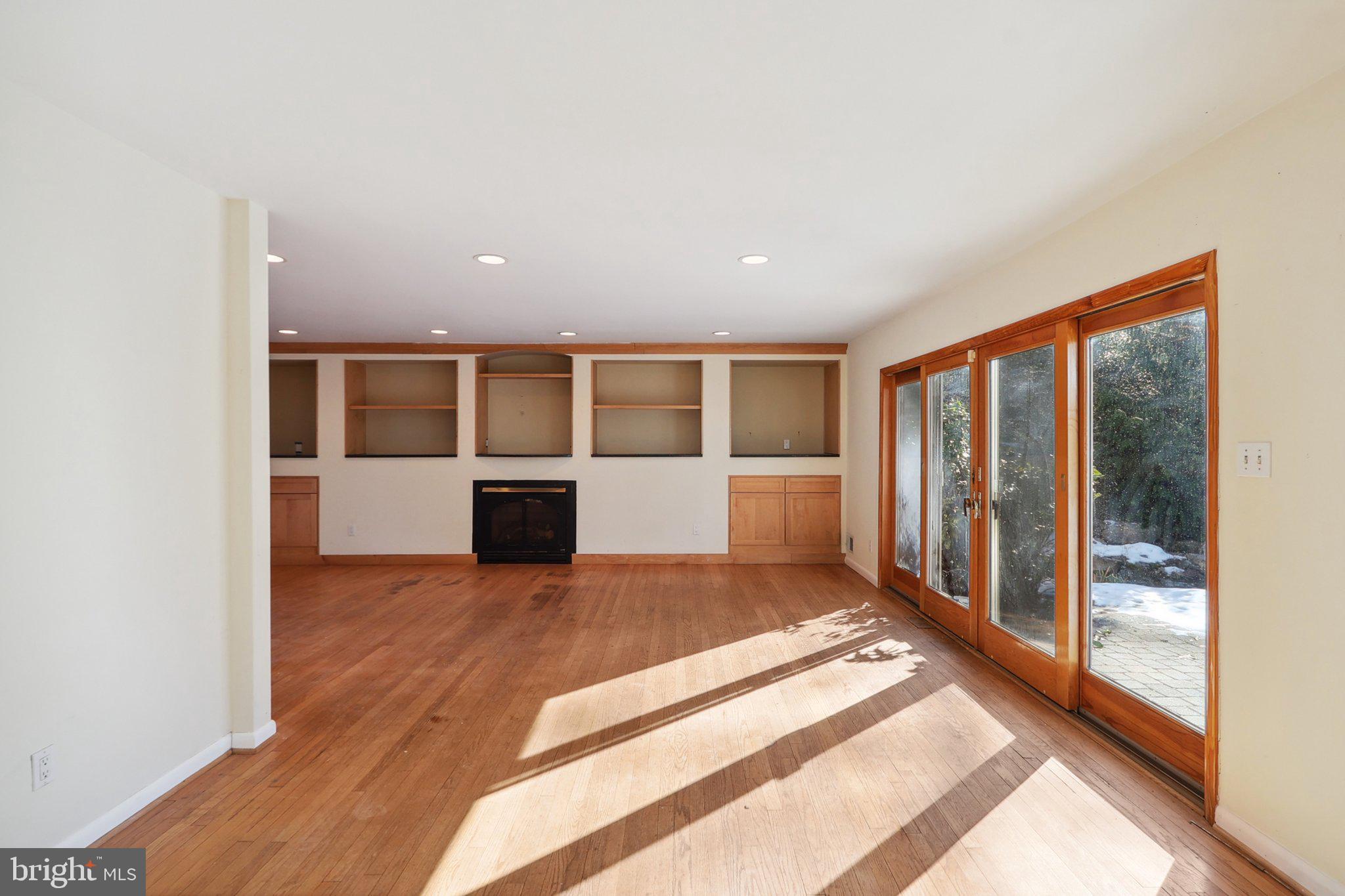 BURNING TREE MANOR - Residential