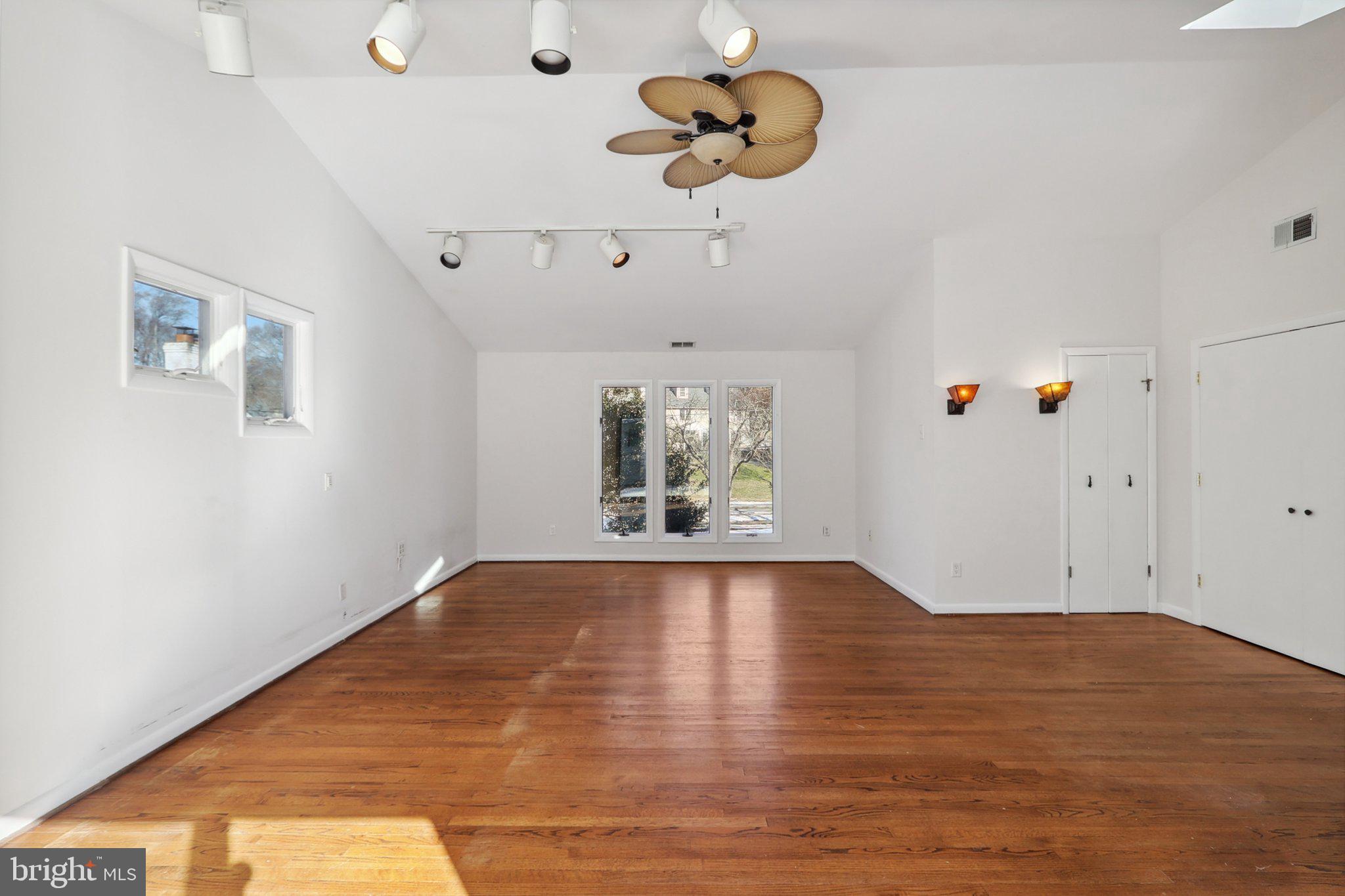 BURNING TREE MANOR - Residential