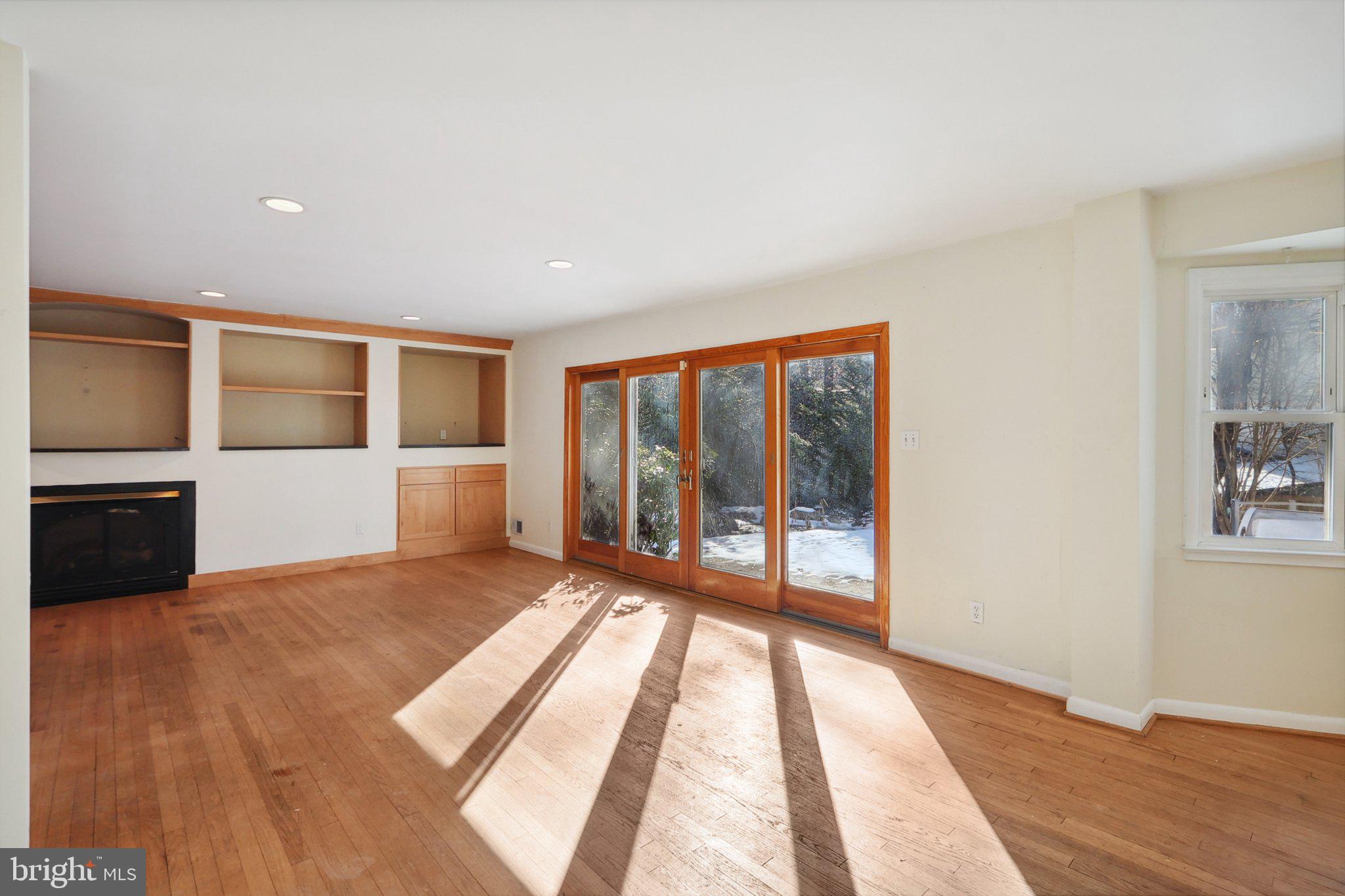 BURNING TREE MANOR - Residential