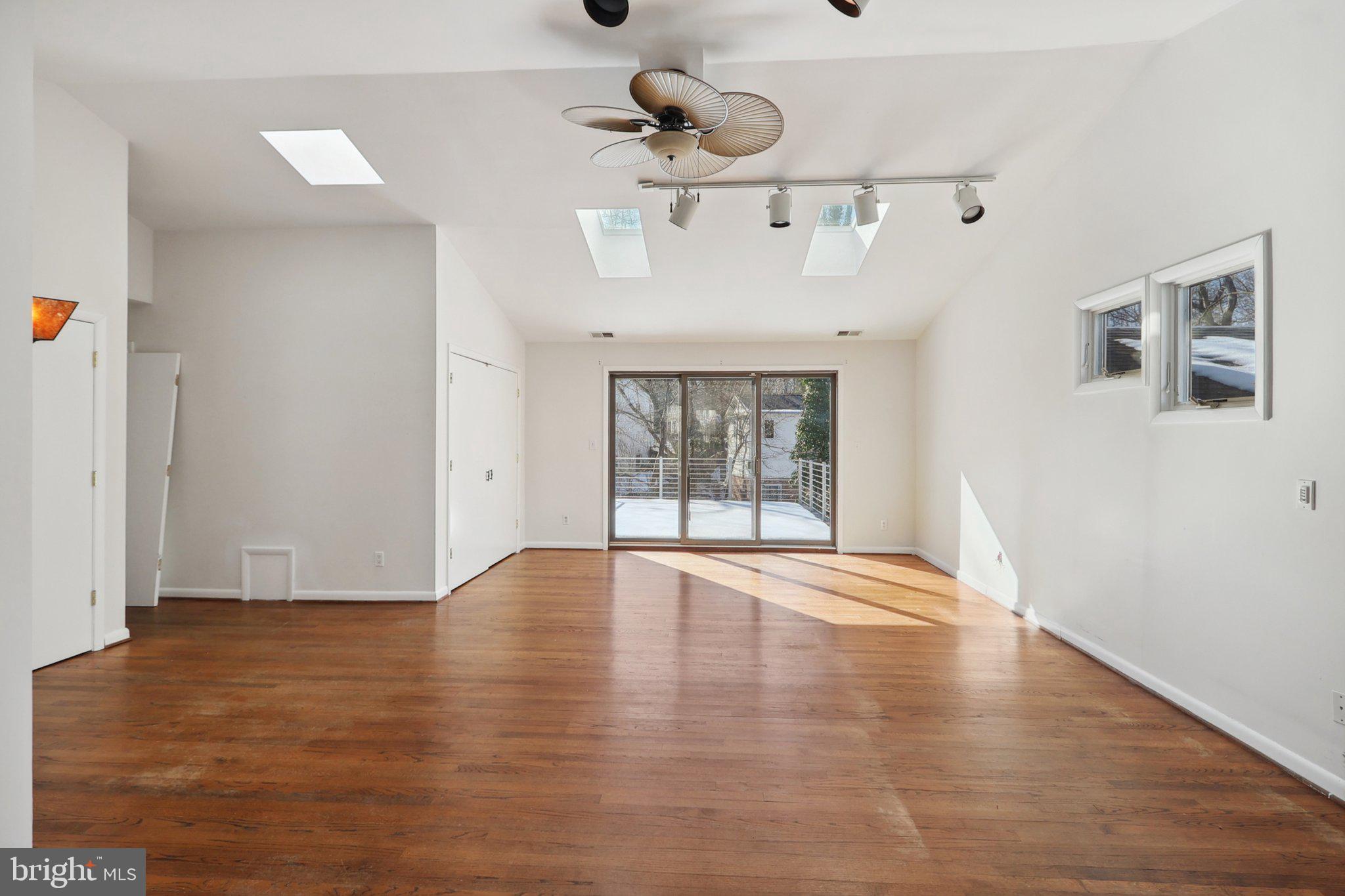 BURNING TREE MANOR - Residential