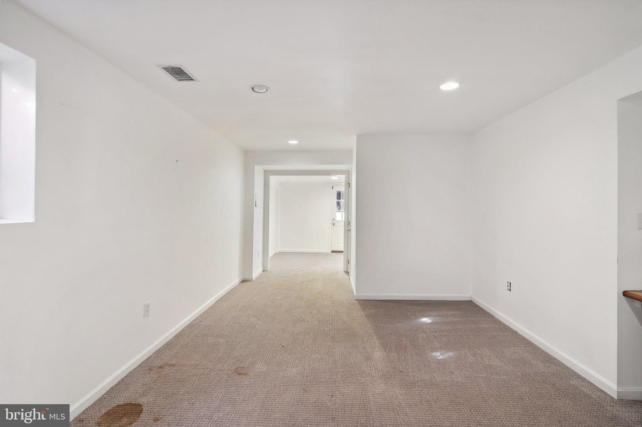 BURNING TREE MANOR - Residential