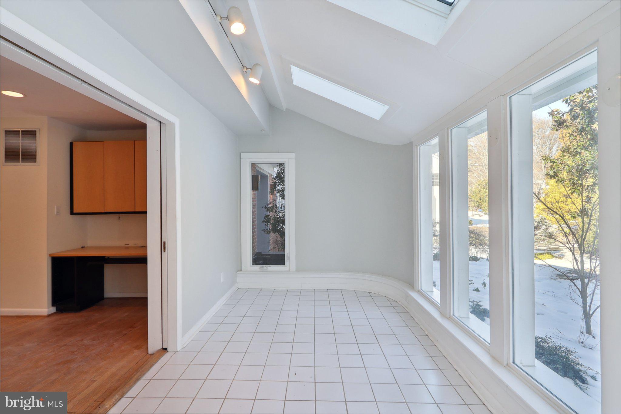 BURNING TREE MANOR - Residential