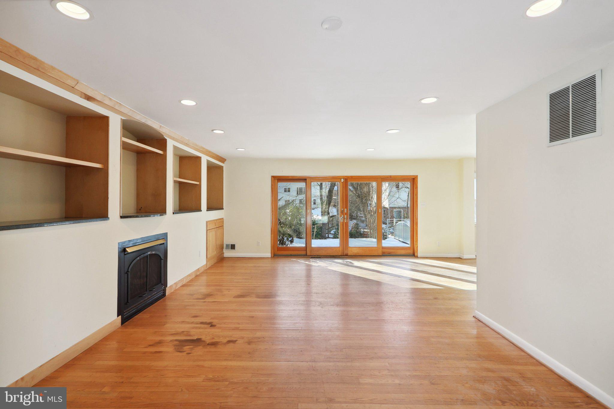 BURNING TREE MANOR - Residential