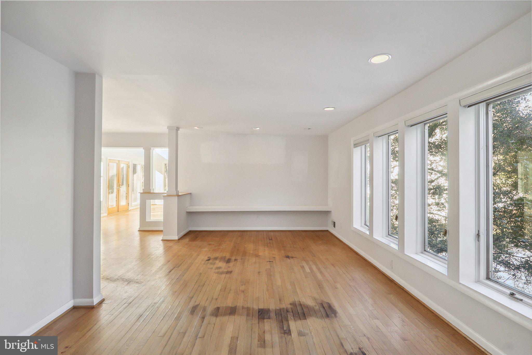 BURNING TREE MANOR - Residential