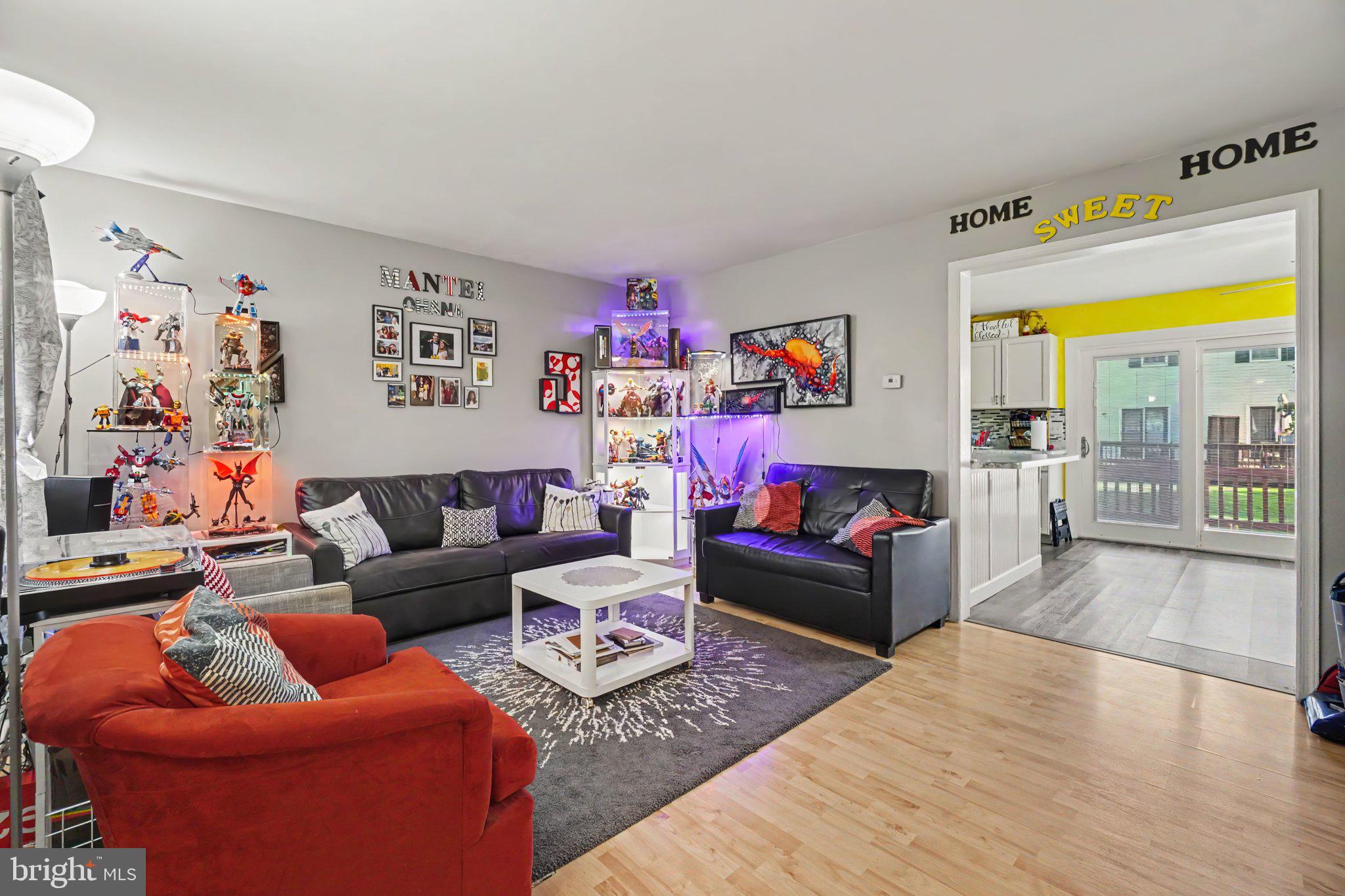 2094 ACORN DRIVE