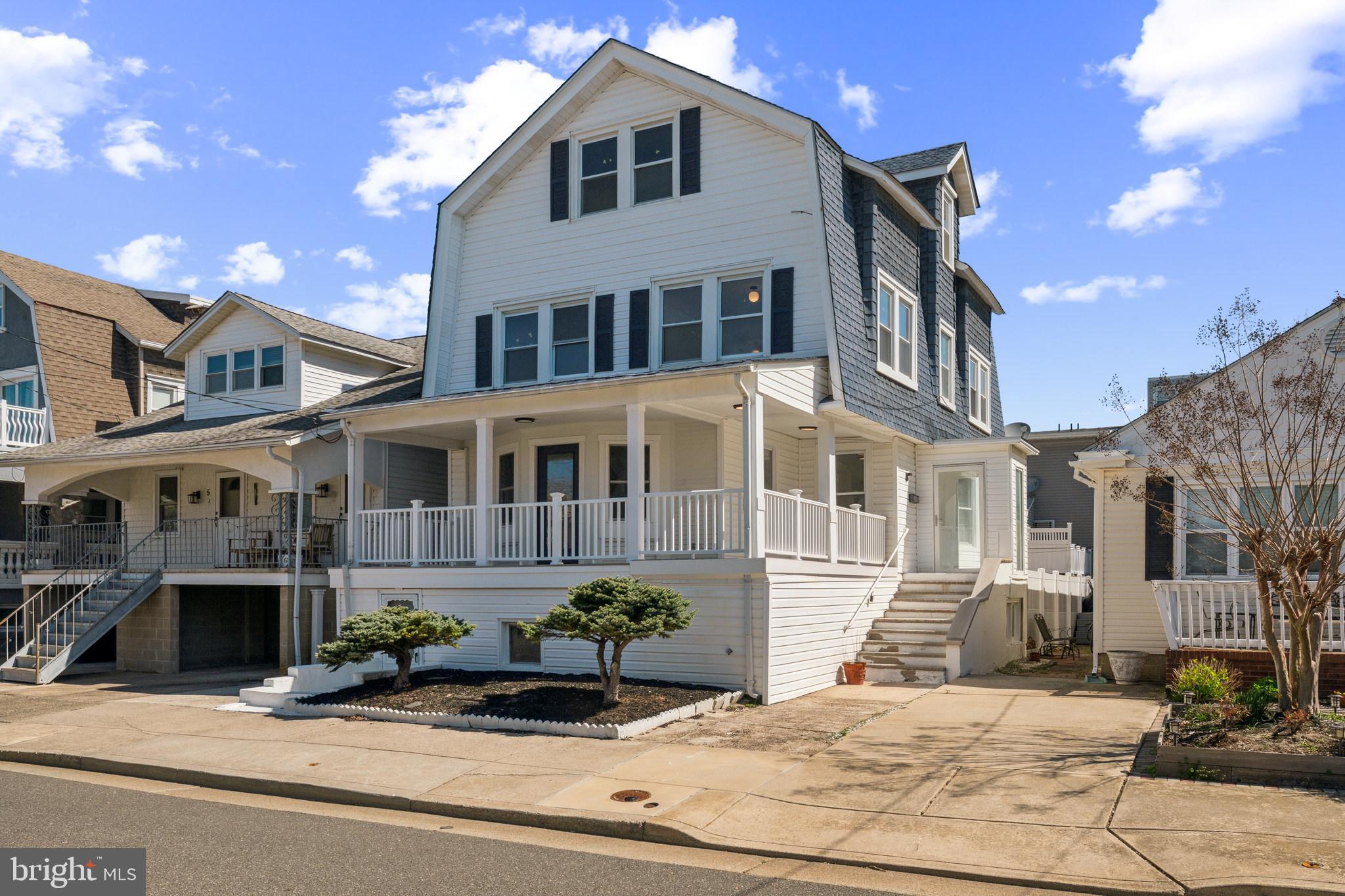 3 N SURREY AVENUE