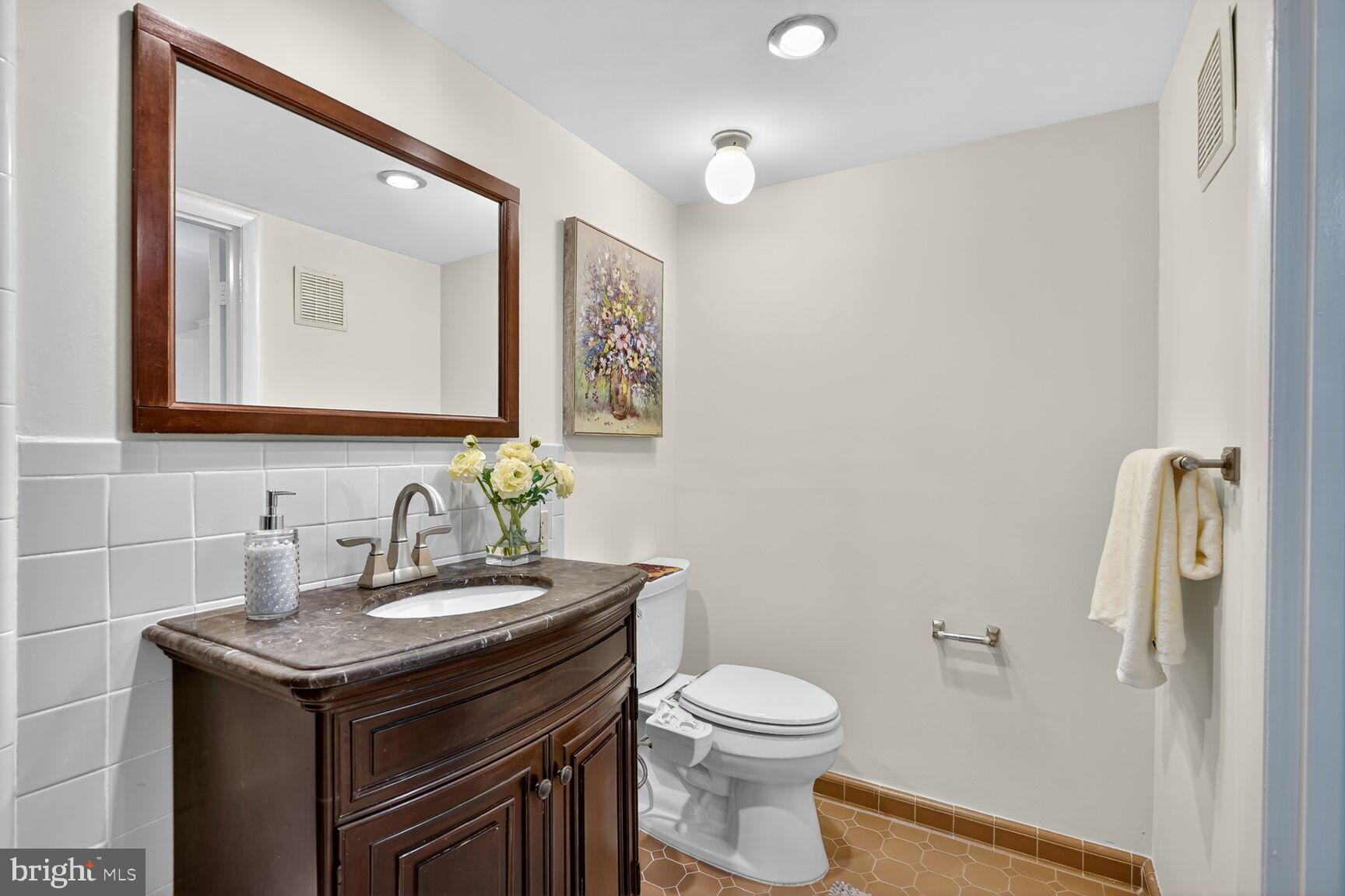 DUNLOP HILLS - Residential