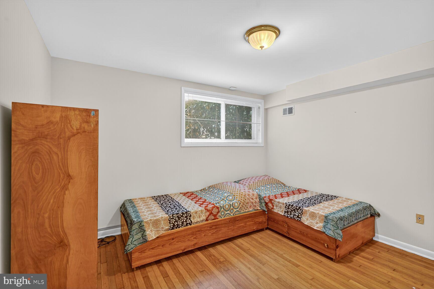 DUNLOP HILLS - Residential