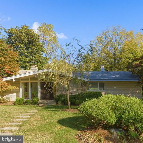Photo of 3113 Brooklawn Terrace, CHEVY CHASE, MD 20815 (MLS # MDMC2203812)