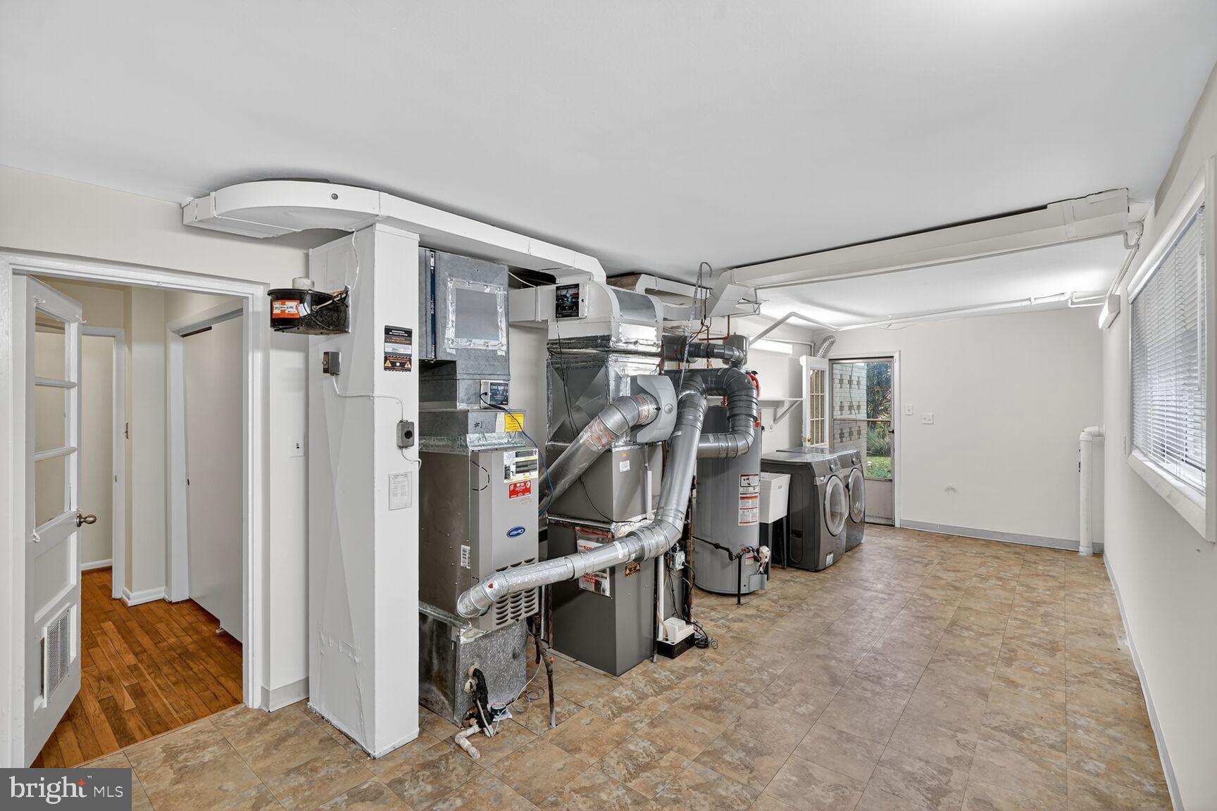 DUNLOP HILLS - Residential