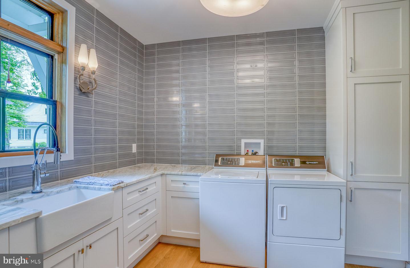 MARINERS RETREAT - Residential