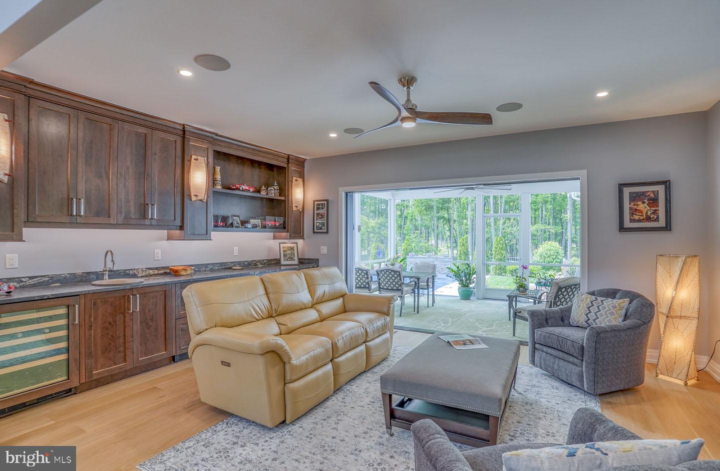 MARINERS RETREAT - Residential