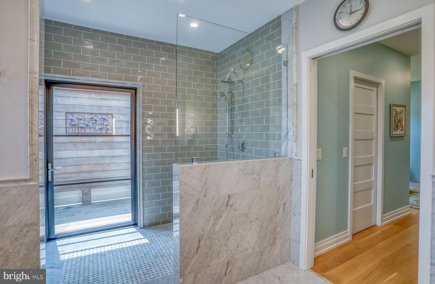 MARINERS RETREAT - Residential