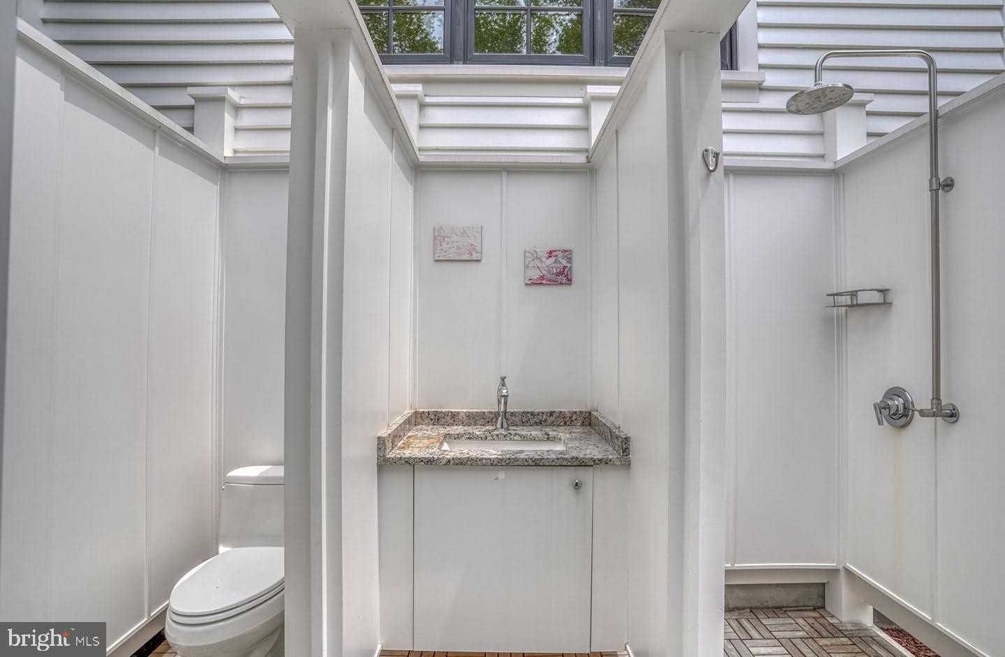 MARINERS RETREAT - Residential