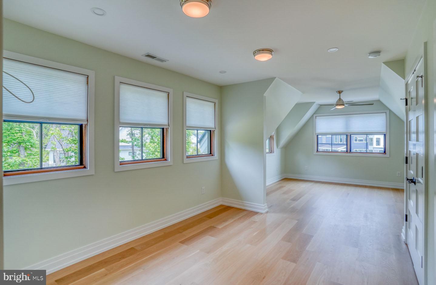 MARINERS RETREAT - Residential