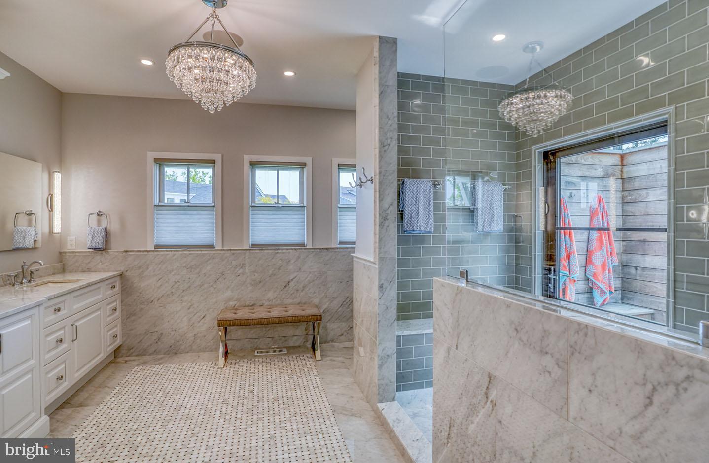 MARINERS RETREAT - Residential