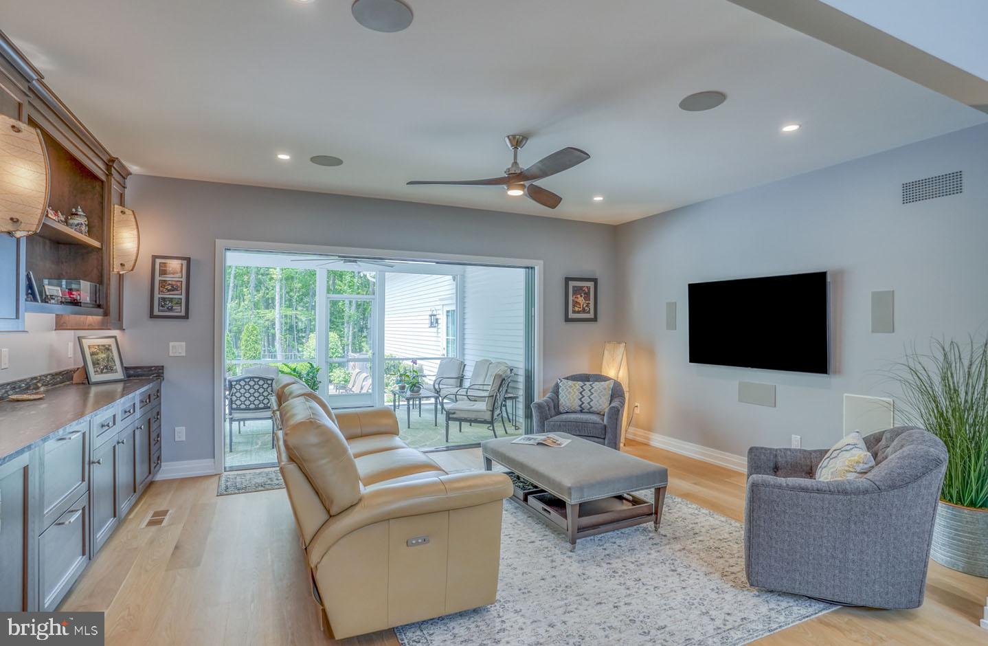 MARINERS RETREAT - Residential