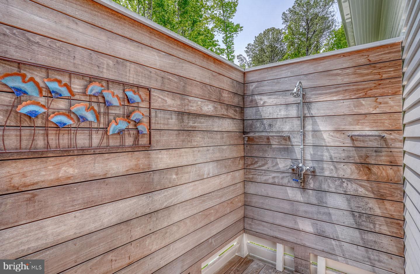 MARINERS RETREAT - Residential