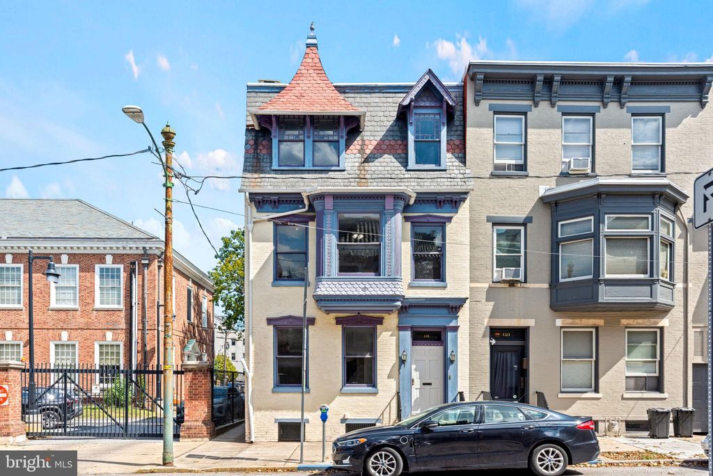 Photo of 119 S Beaver Street, YORK, PA 17401 (MLS # PAYK2087426)