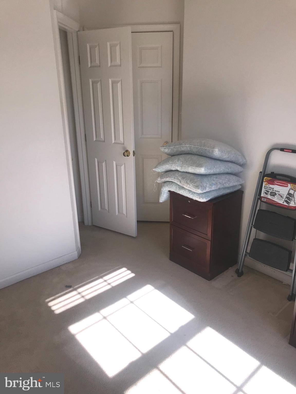 HAGERS CROSSING - Residential Lease