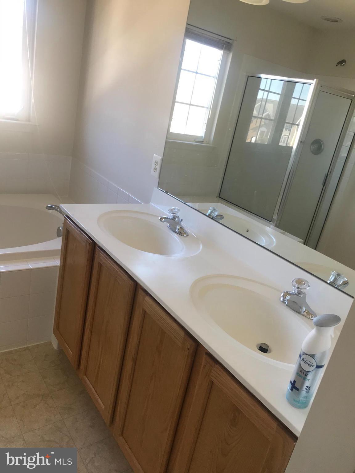 HAGERS CROSSING - Residential Lease