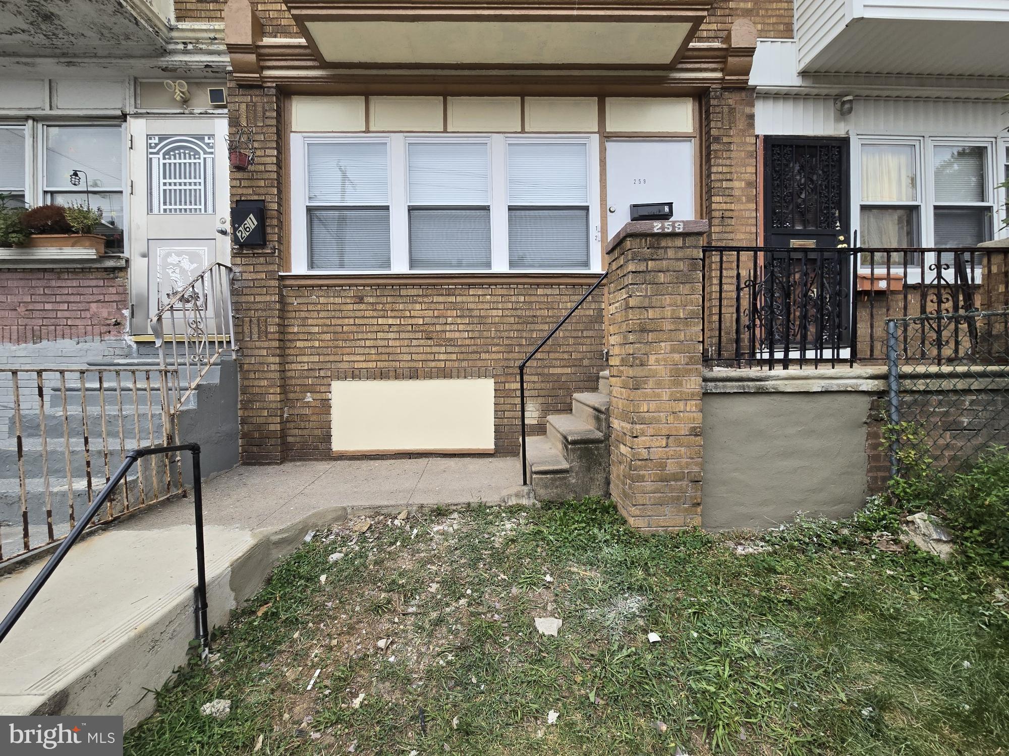 259 W RUSCOMB STREET 1