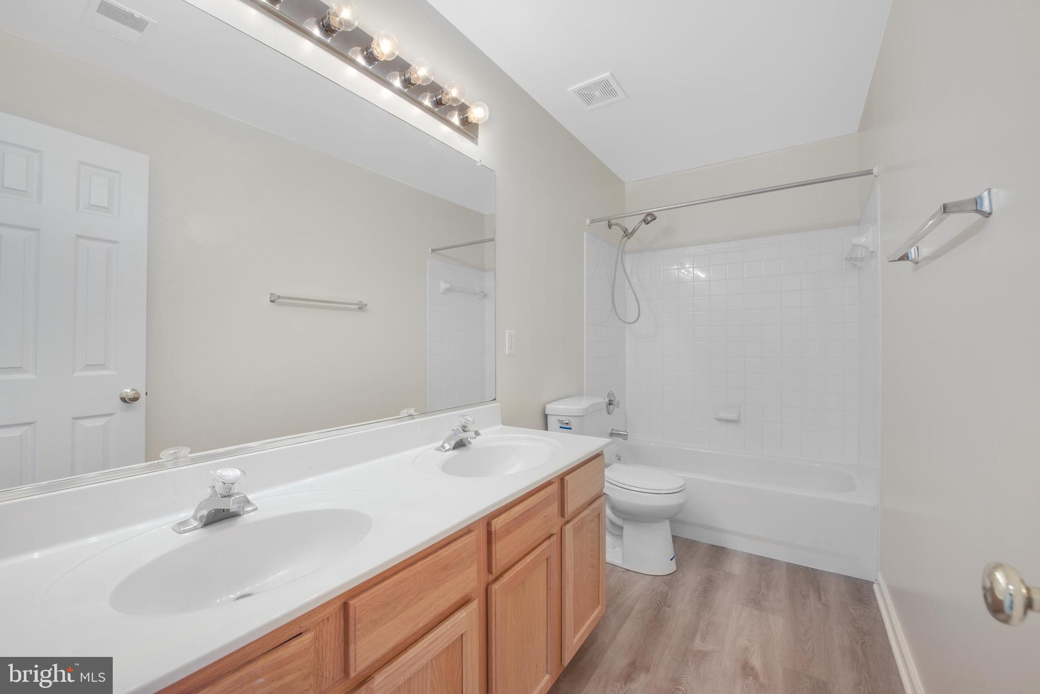 SYCAMORE HILL - Residential Lease