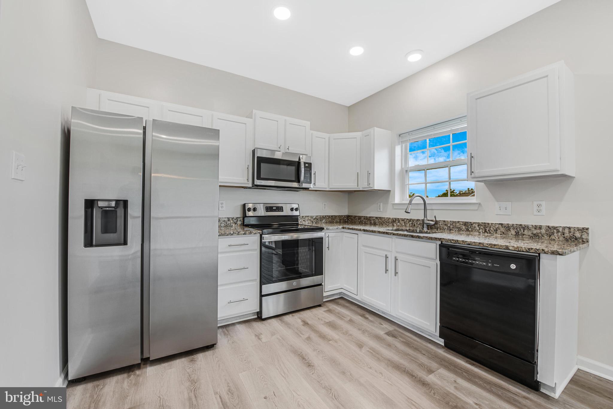 SYCAMORE HILL - Residential Lease