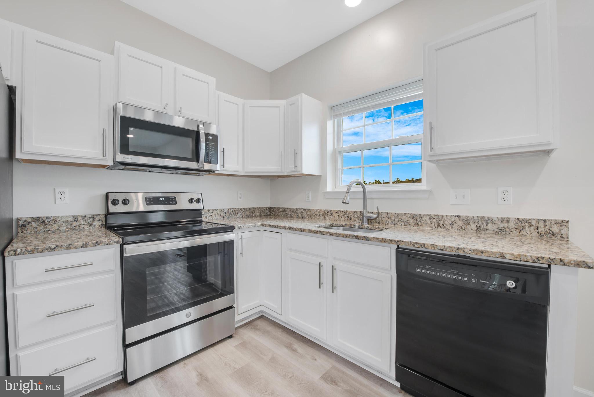 SYCAMORE HILL - Residential Lease