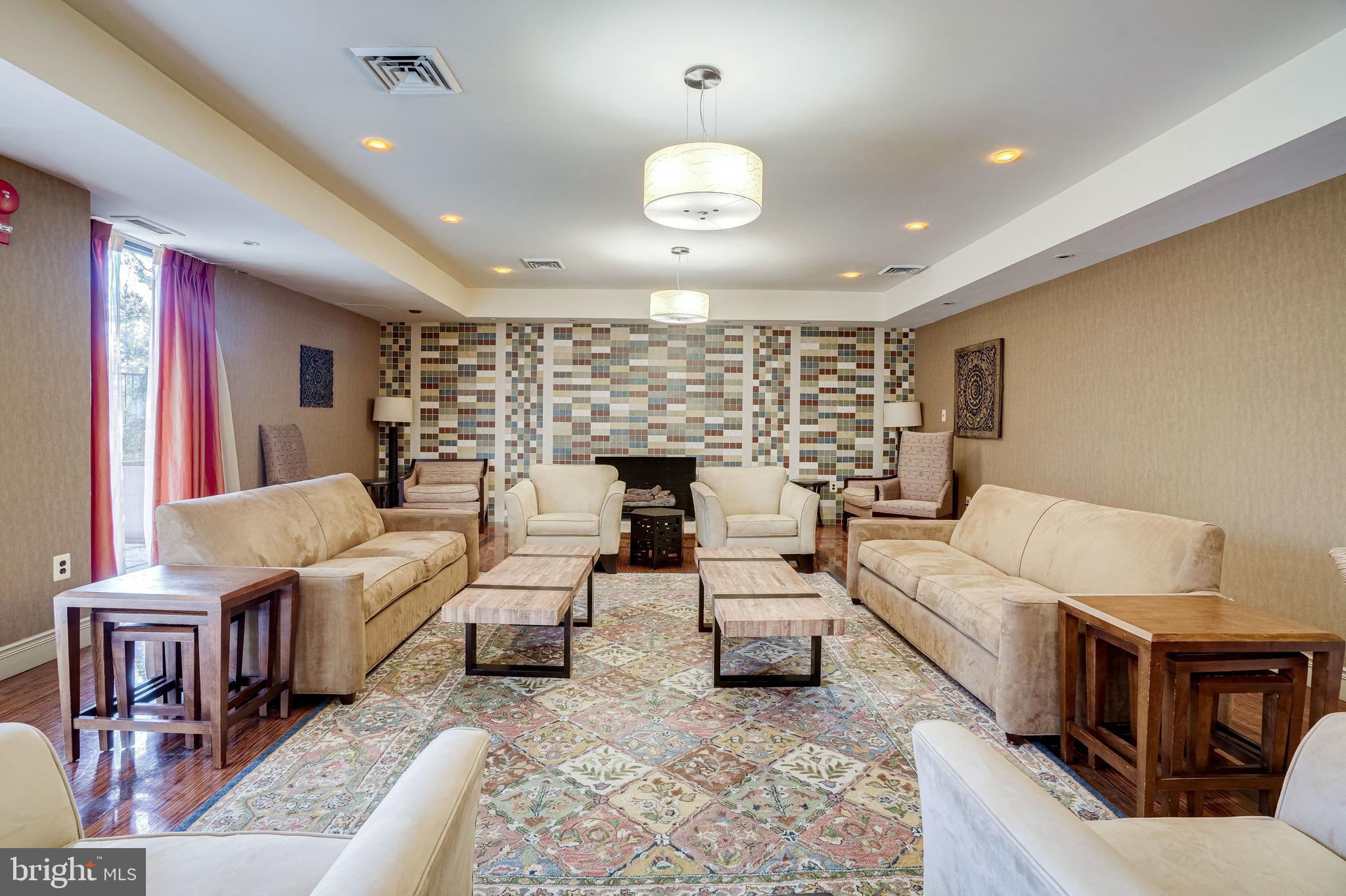 FRIENDSHIP HEIGHTS - Residential