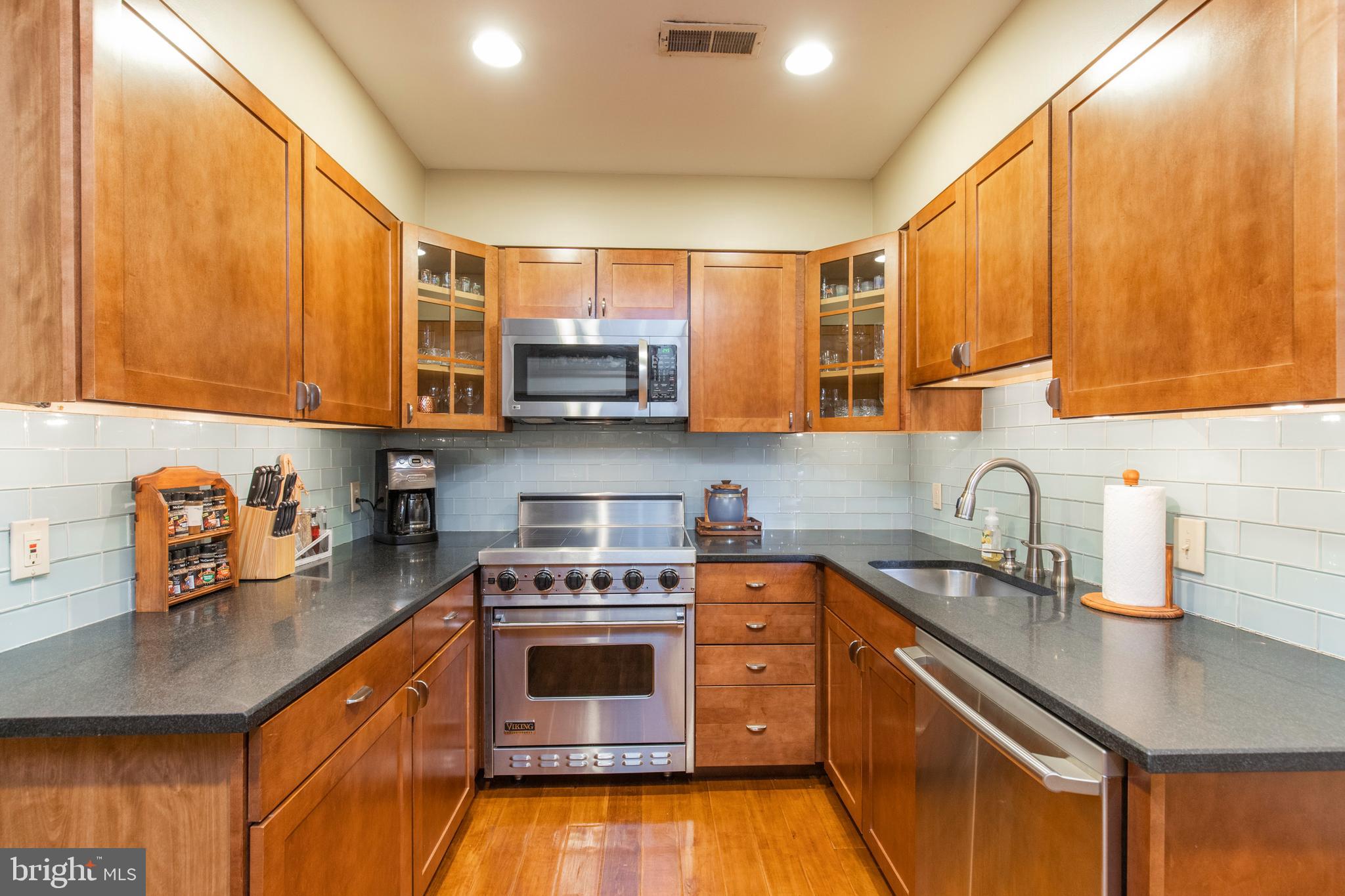 WASHINGTON SQ WEST - Residential