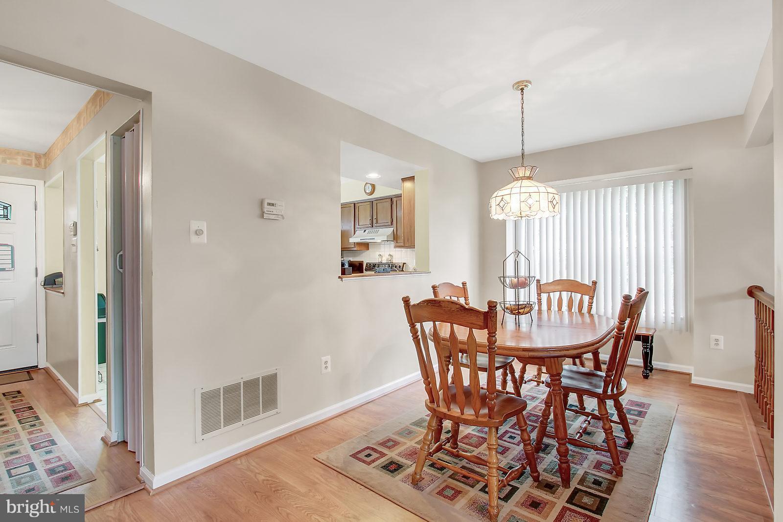 CONSTANT FRIENDSHIP - Residential