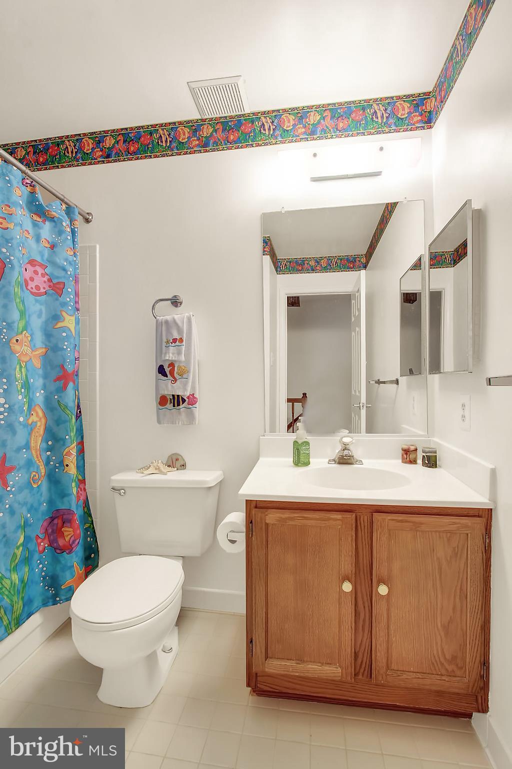 CONSTANT FRIENDSHIP - Residential