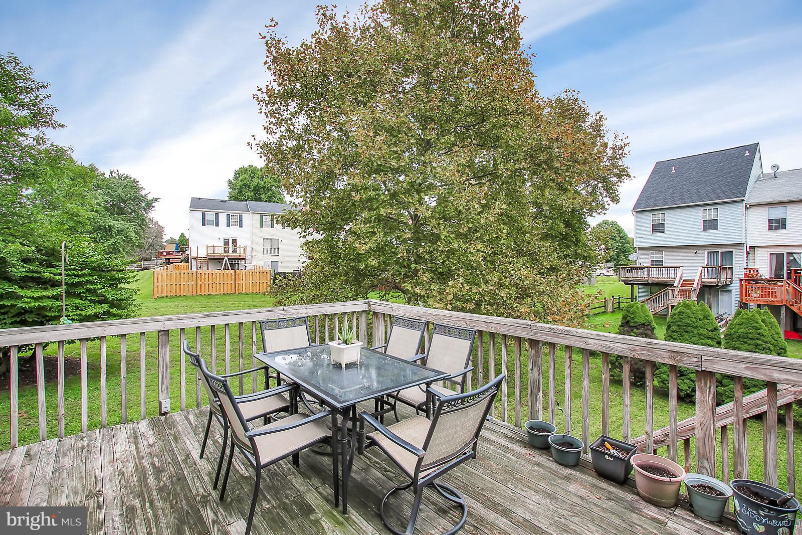 CONSTANT FRIENDSHIP - Residential