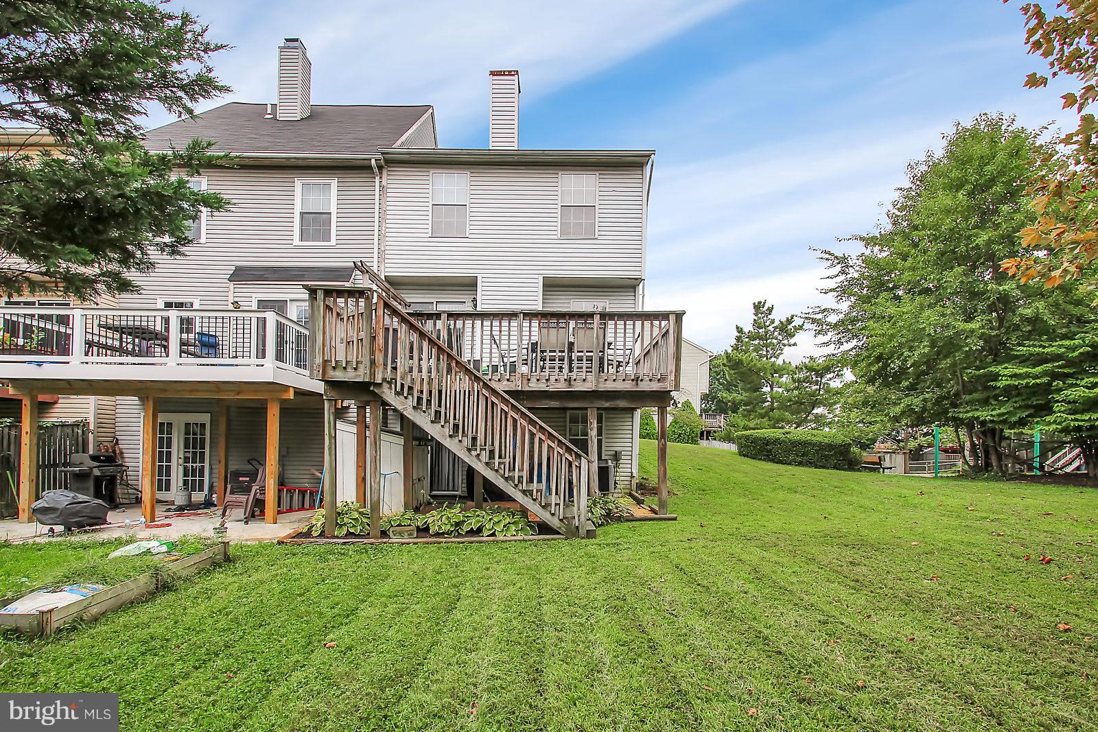 CONSTANT FRIENDSHIP - Residential