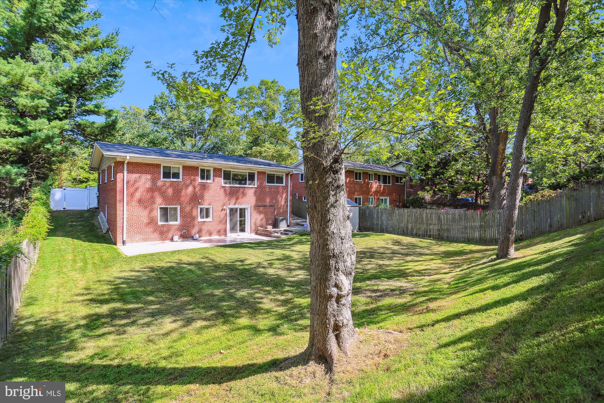 NEWPORT HILLS - Residential