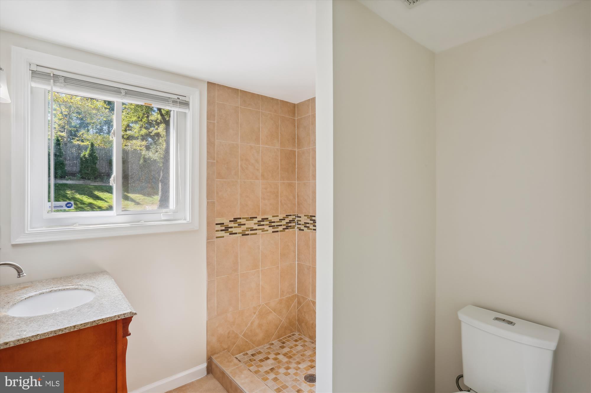 NEWPORT HILLS - Residential