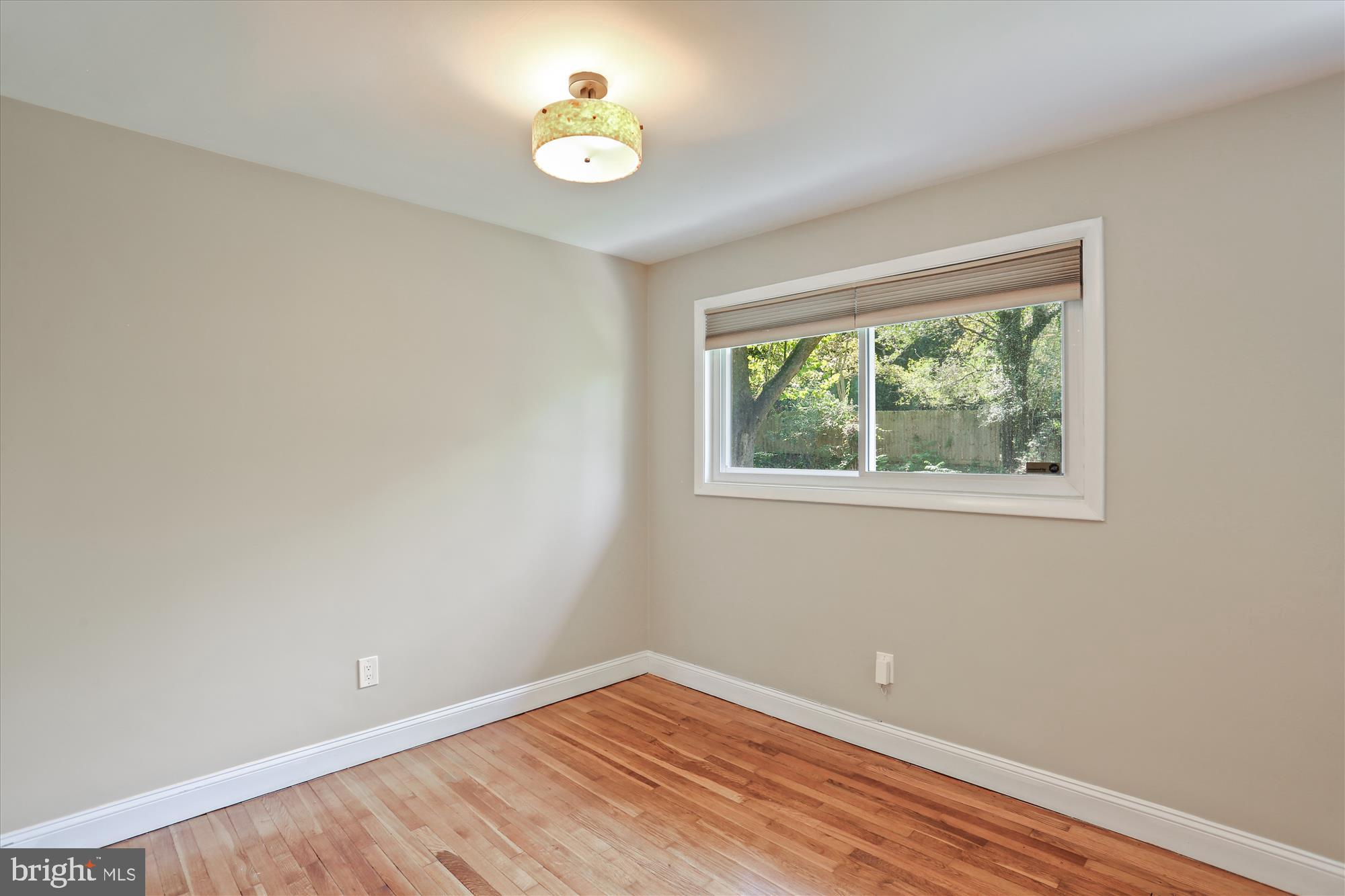 NEWPORT HILLS - Residential