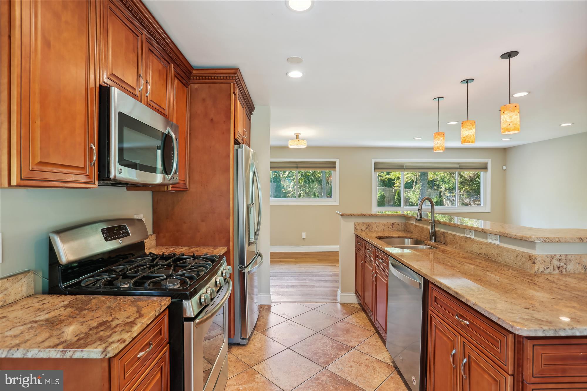 NEWPORT HILLS - Residential