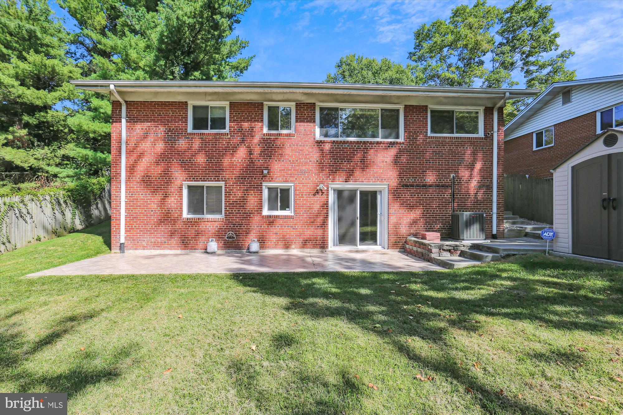 NEWPORT HILLS - Residential