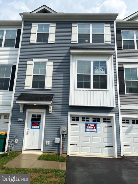 Townhouse For Rent - 12425 Jackson Avenue<br/> Franklin County, WAYNESBORO, PA 17268