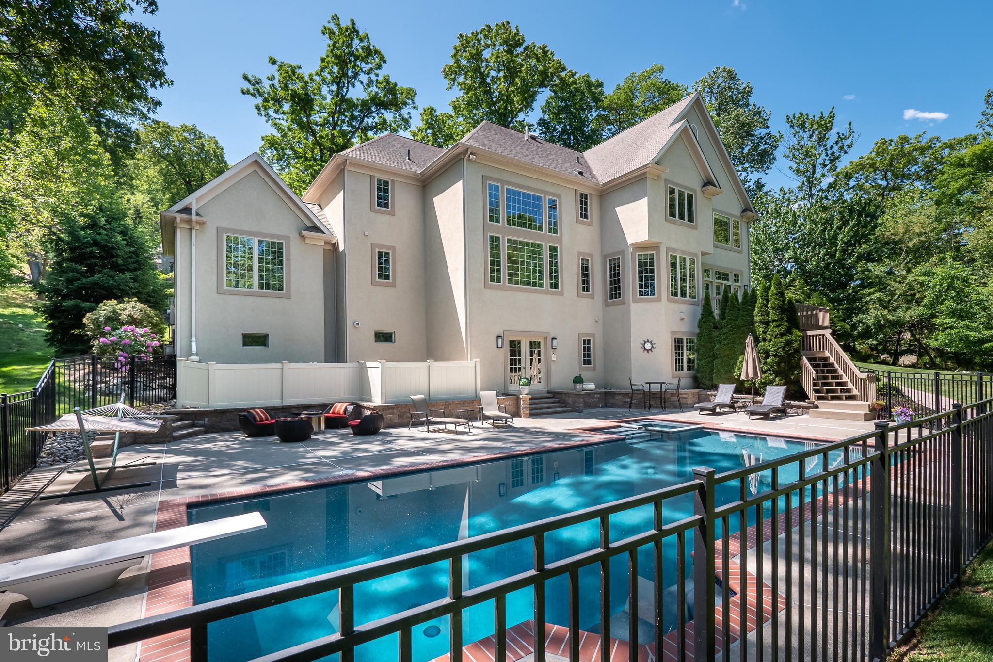 WEYHILL WOODS - Residential