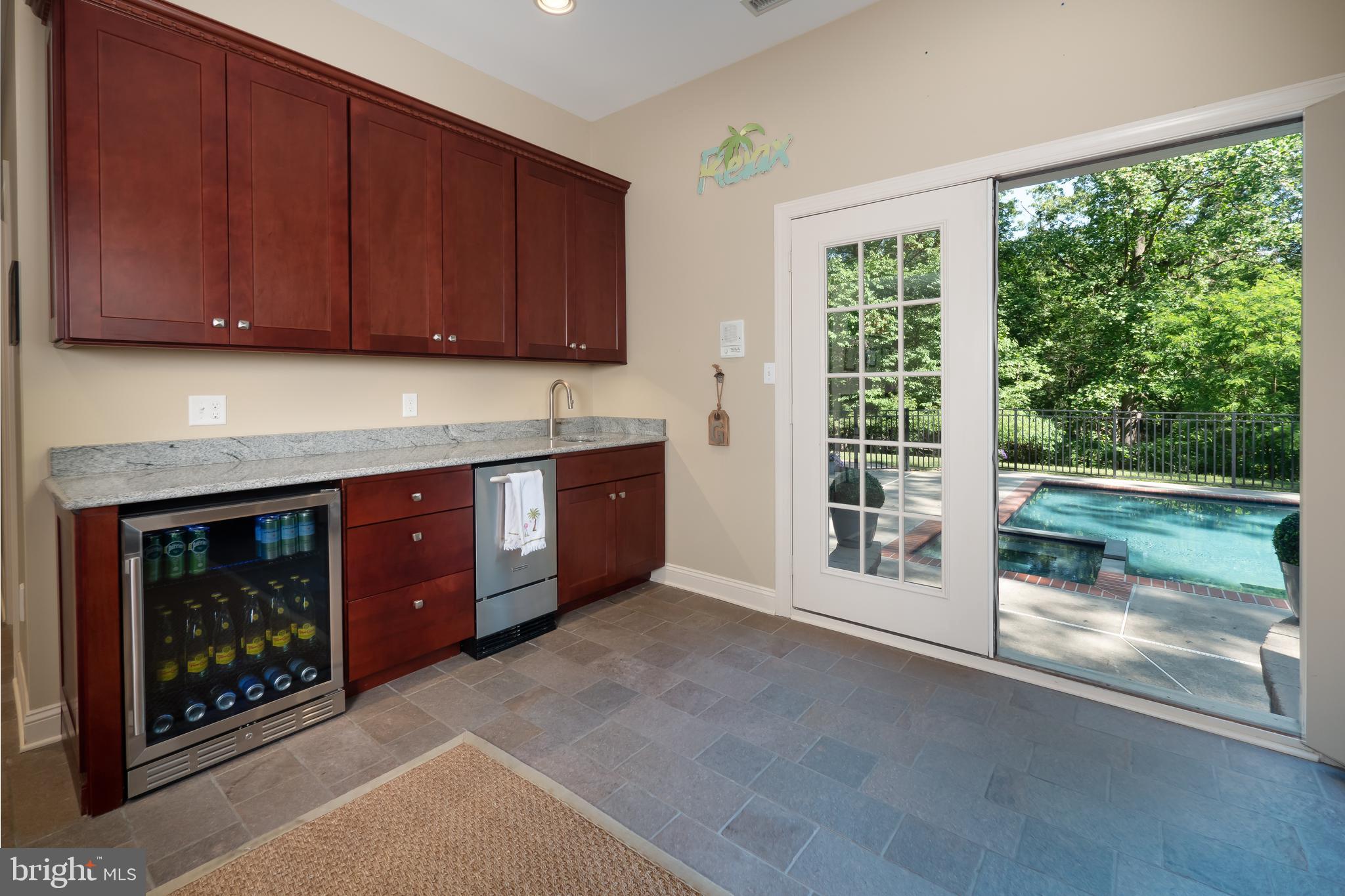 WEYHILL WOODS - Residential