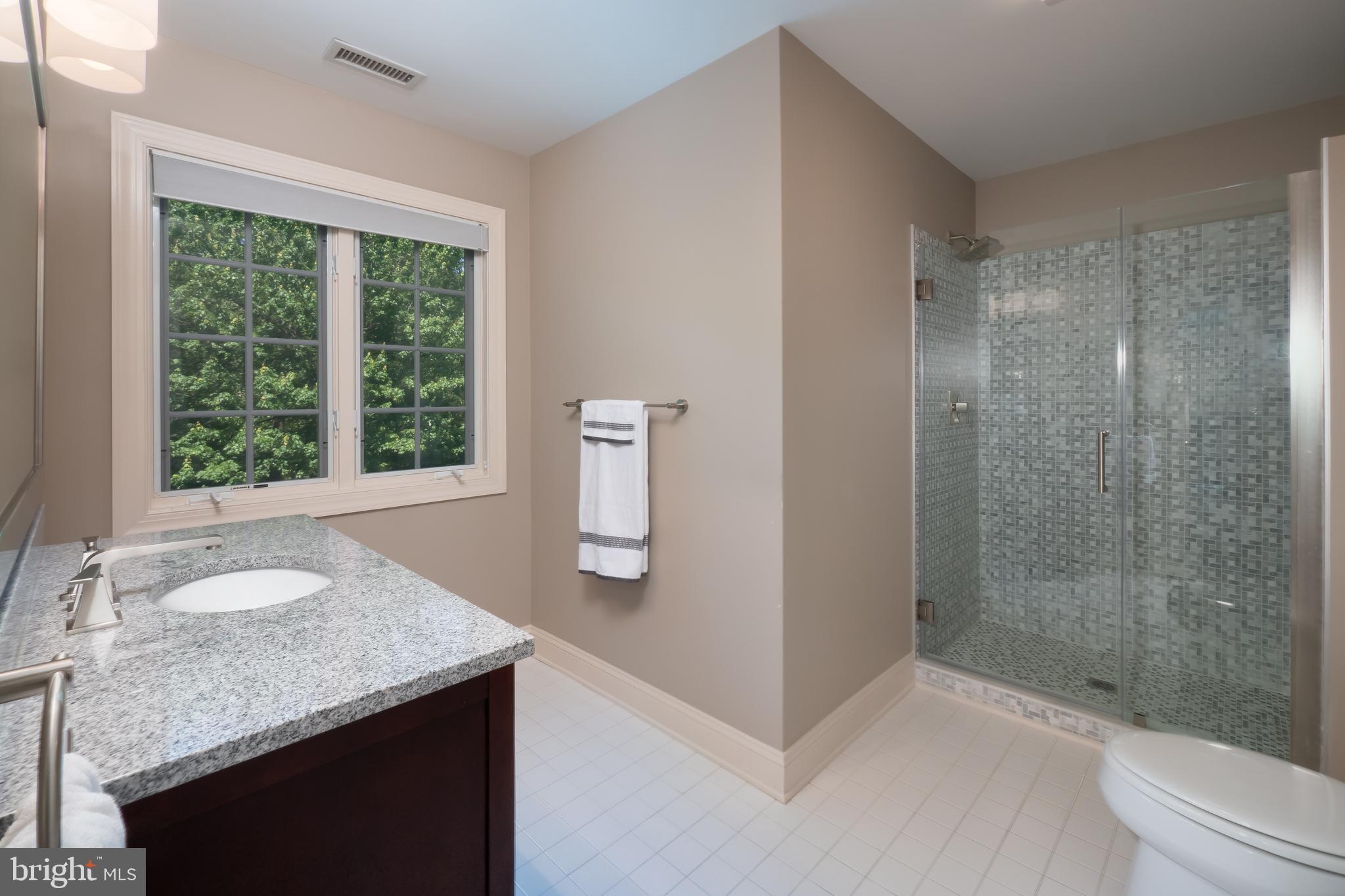 WEYHILL WOODS - Residential