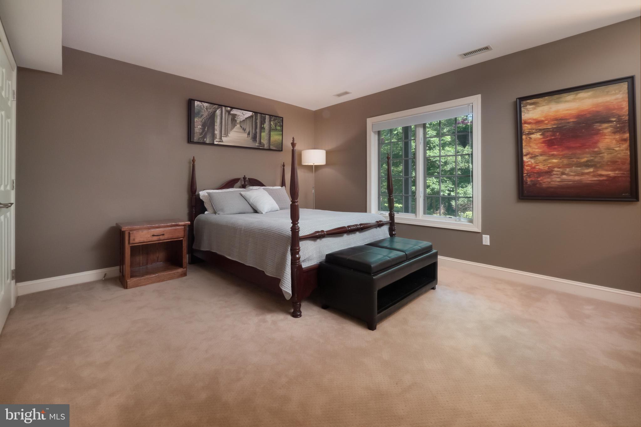 WEYHILL WOODS - Residential