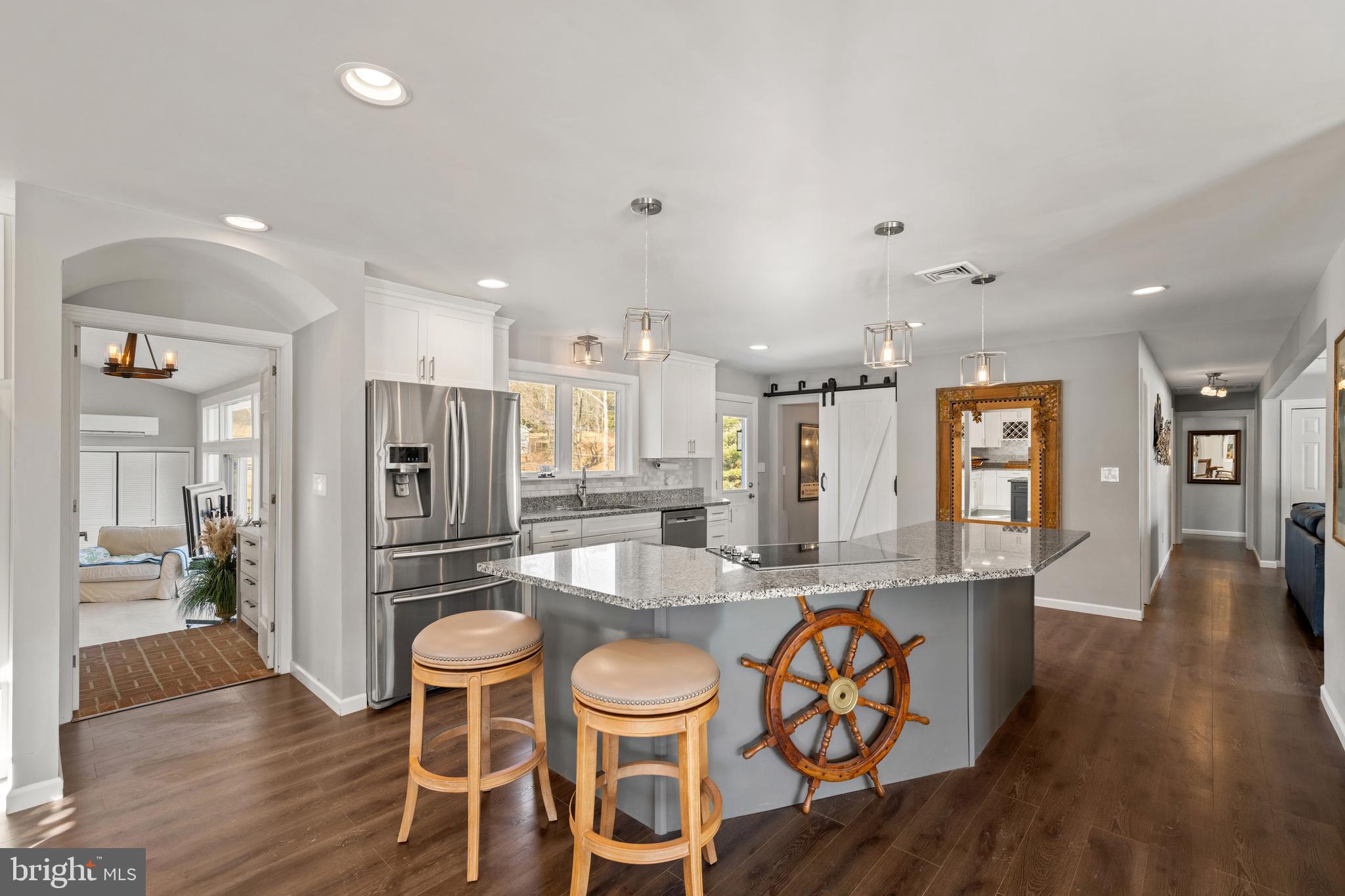 HONEYSUCKLE HILL - Residential