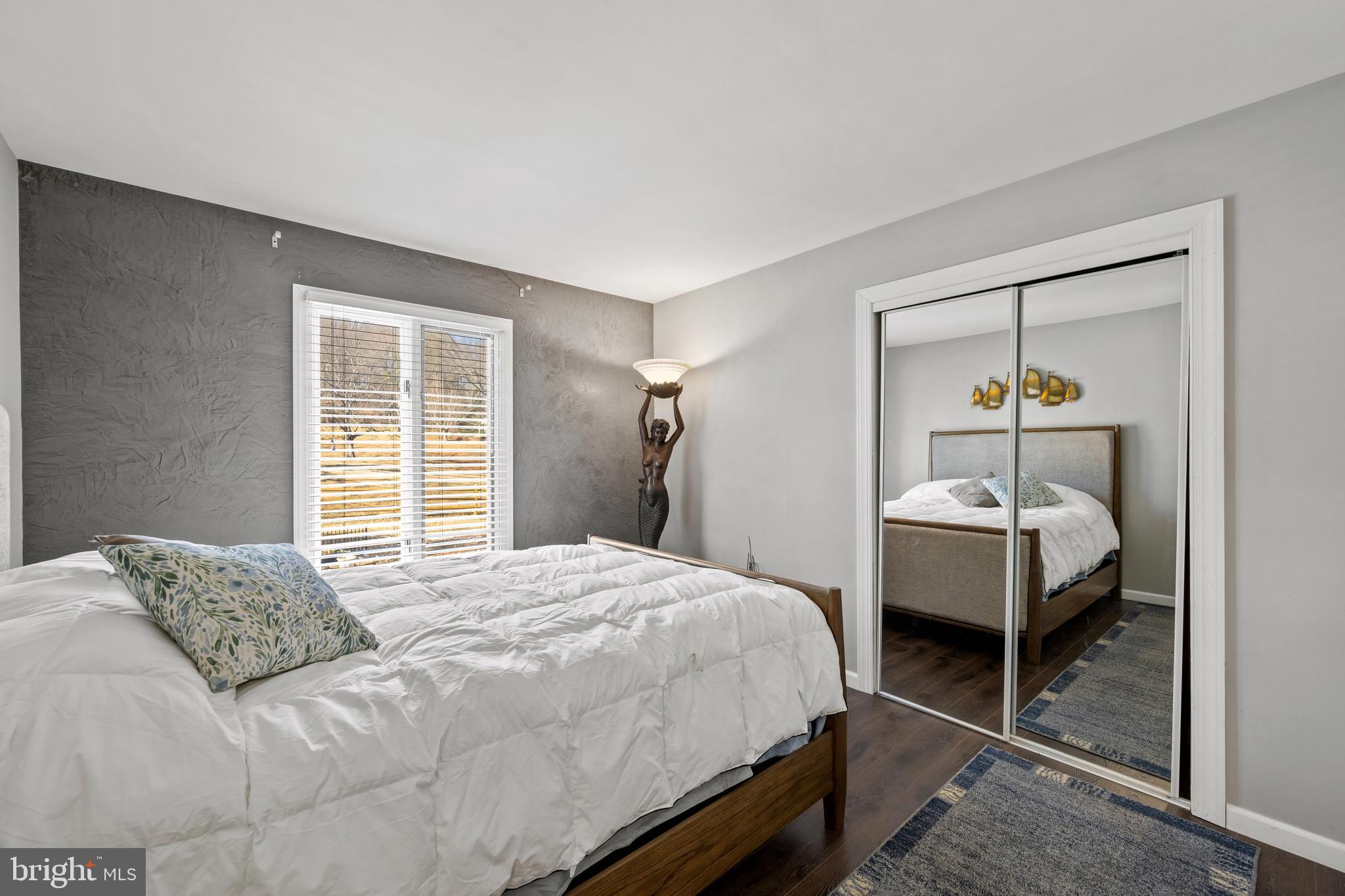 HONEYSUCKLE HILL - Residential