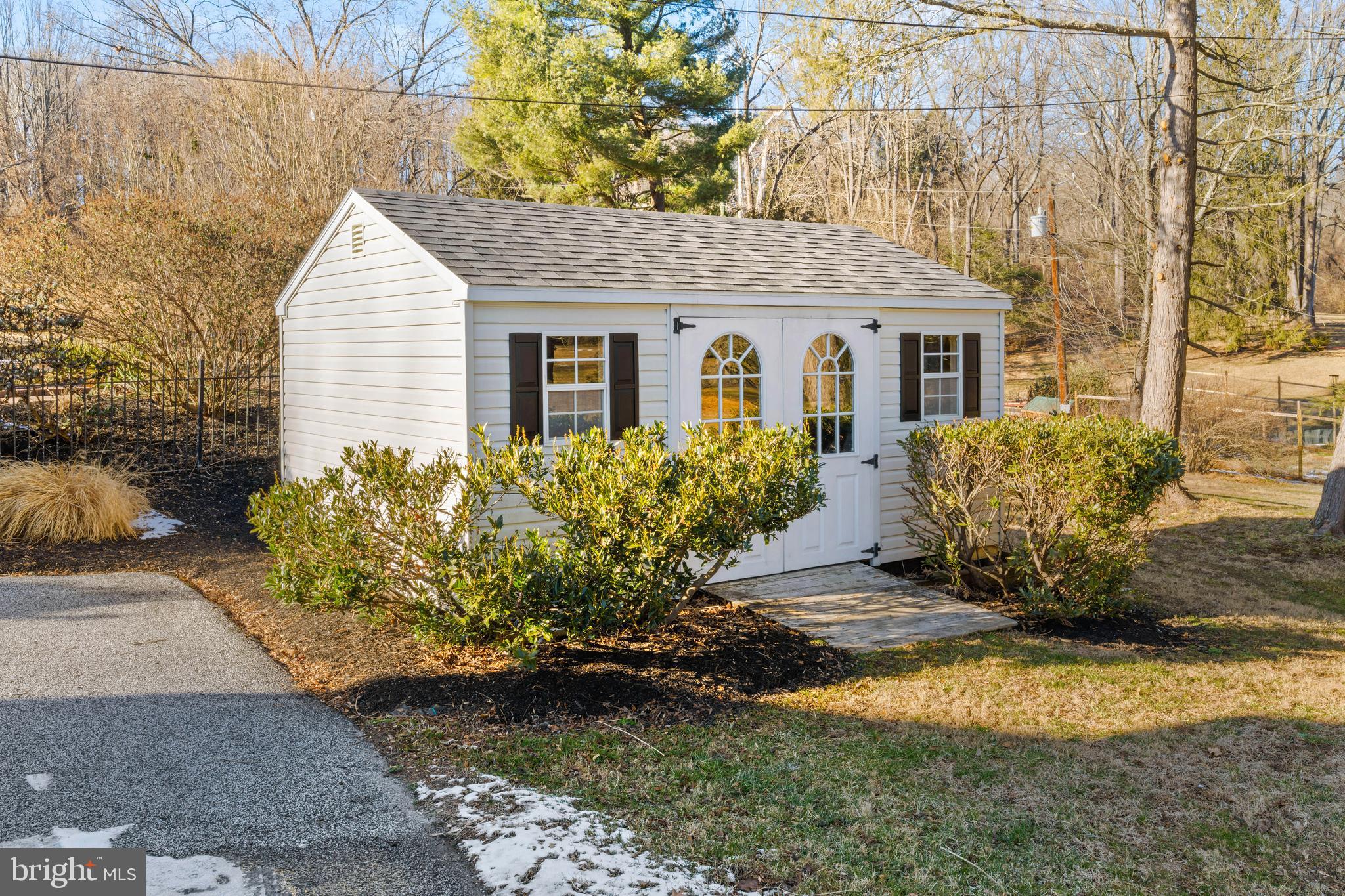 HONEYSUCKLE HILL - Residential