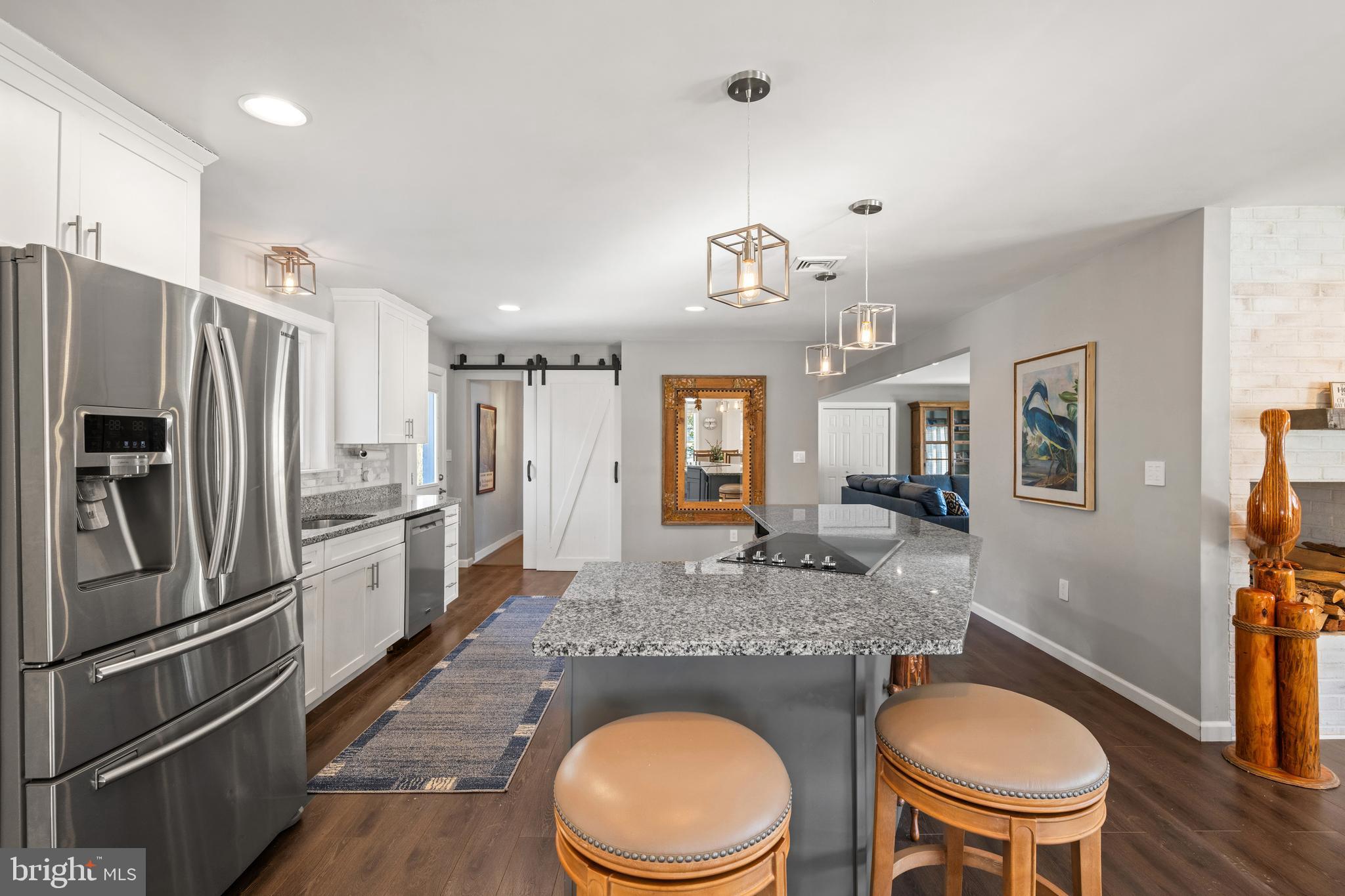 HONEYSUCKLE HILL - Residential