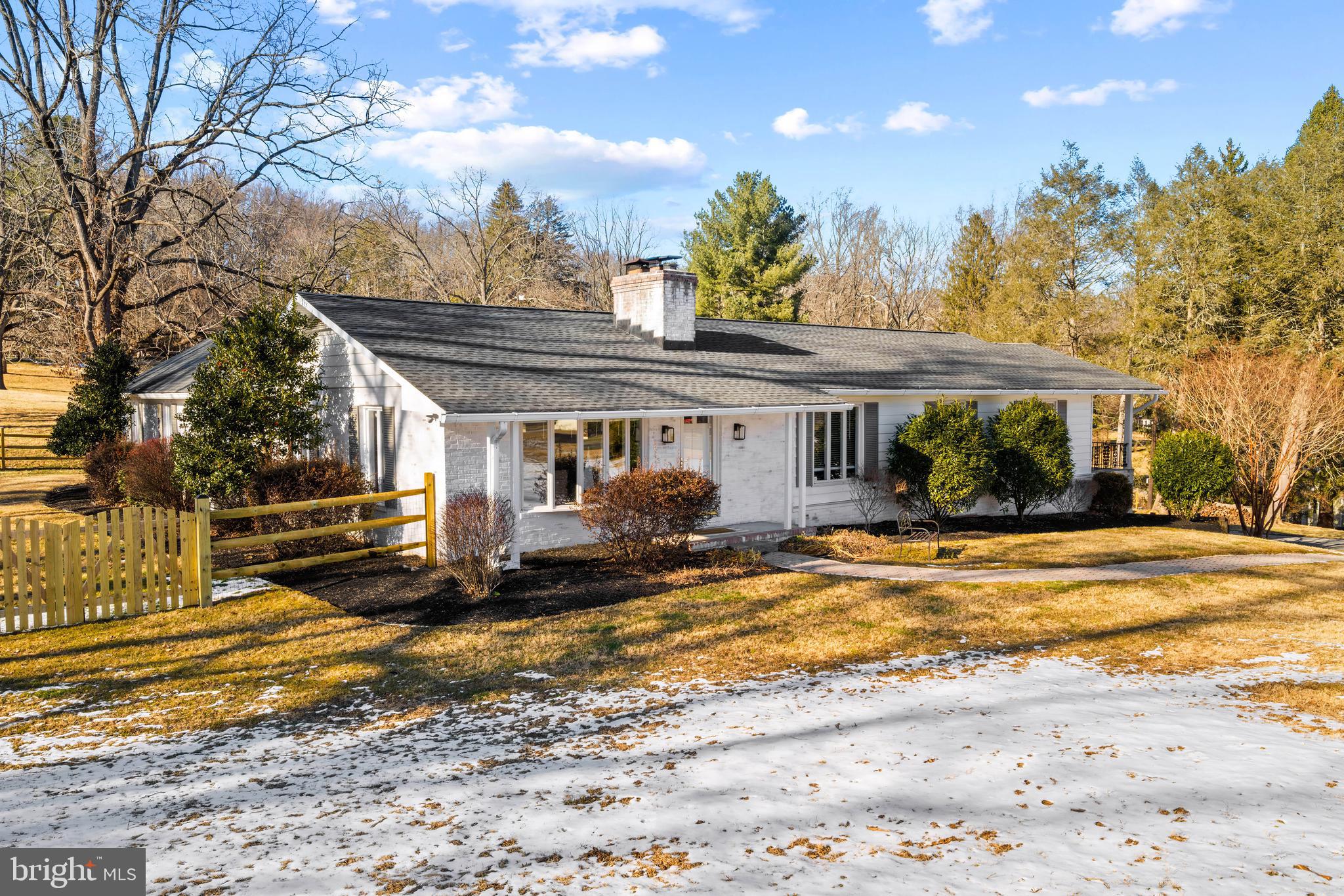 HONEYSUCKLE HILL - Residential